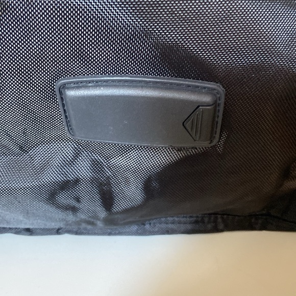 Johnny Walker Duffel Bag NWOT - Picture 6 of 13